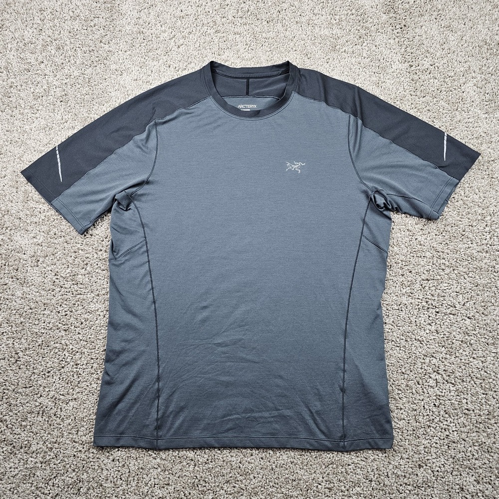 Arc'teryx Motus Comp Crew Neck T-Shirt Gray Mens M Short Sleeve Activewear